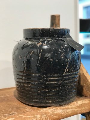 by living sort keramik krukke medium