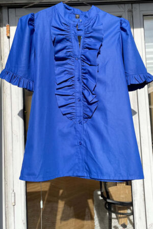 Design by Laerke dyb blå kortærmet skjorte Anne Ruffle med flæse