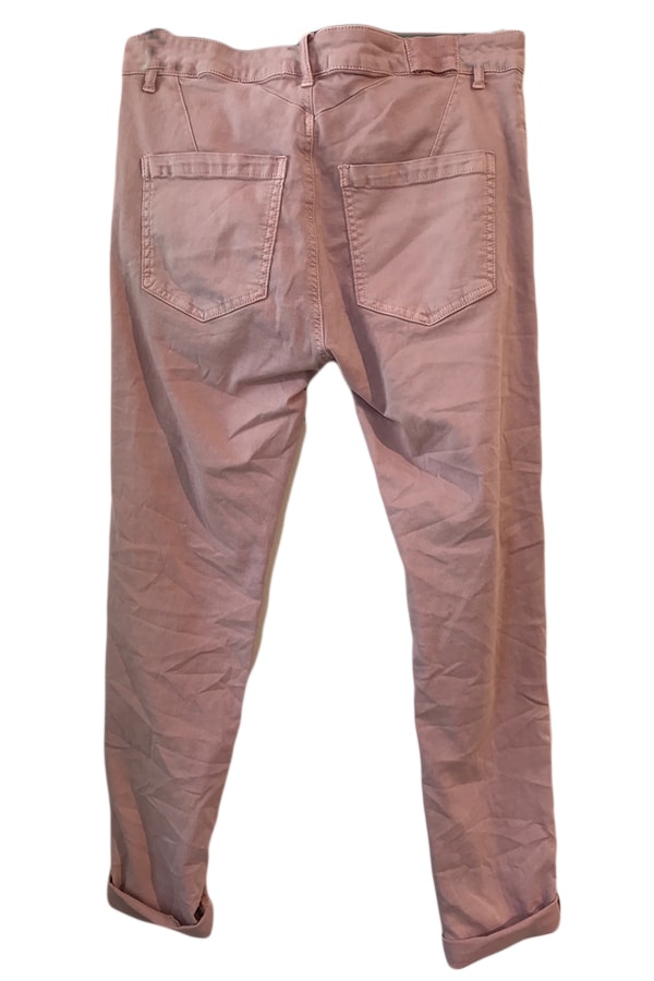 Piro rosa jeans med knaplukning model PB531A. Med lommer og stretch