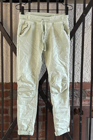 PIRO lime jeans buks med snøre og spænder i siden. PB512A